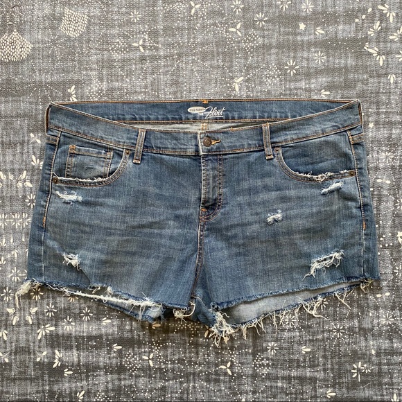 Old Navy Pants - Old Navy The Flirt Jean Shorts 22